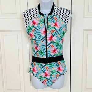 Gorgeous Floral Wetsuit Style Swimsuit with Front Zipper, size 8